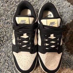 Nike Dunk Low “Black/Peanut Butter / Black/Sesame”–style colorway.