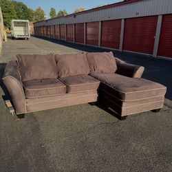 Foresthill 2-pc. Right Hand Chaise Sectional Sofa