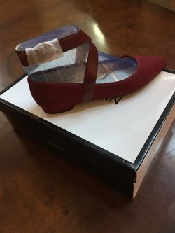 Maroon ballerina style shoe. Nine West. Size 7