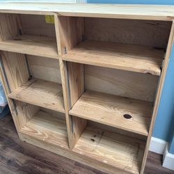 Bookshelf With Adjustable Height Shelves