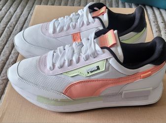 Womens White/Multi-colored Puma's (Size 9.5)