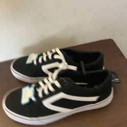 New Womens Size 8.5W Time And Tru Black Vans Style Shoes