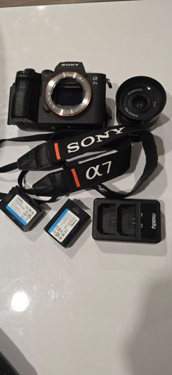 Like New - Sony A7III + Extras