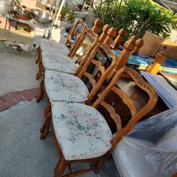 4 Wood Vintage Chairs Very Sturdy