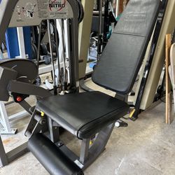 Nautilus Nitro Leg Extension Machine