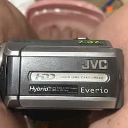 JVC EVERIO CAMCORDER 
