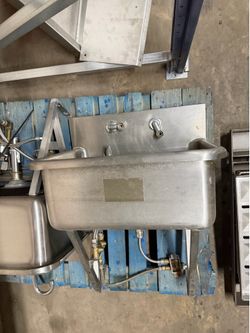 Stainless Steel Sinks
