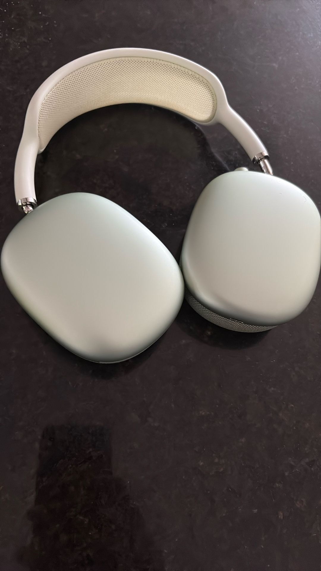 Airpod max used