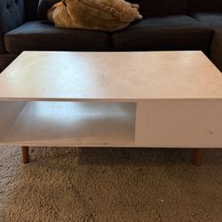 (Free) Coffee Table