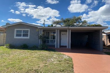 3 Bedroom 2 Bathroom Home Quiet Safe Neighborhood