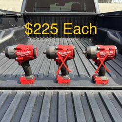 NEW Milwaukee M18 FUEL 18V Lithium-Ion Brushless Cordless 1/2 in. Impact Wrench w/Friction Ring (Tool-Only)