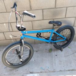 Cult Shorty bmx bike