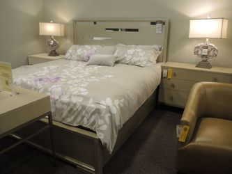 King Size Champagne Finish Wood Bed - Champagne | Headboard