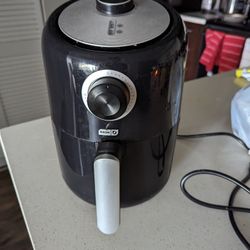 Dash Compact Air fryer 