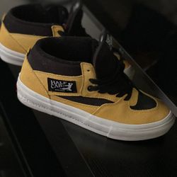 Vans/Sneakers (men’s 5 1/2)