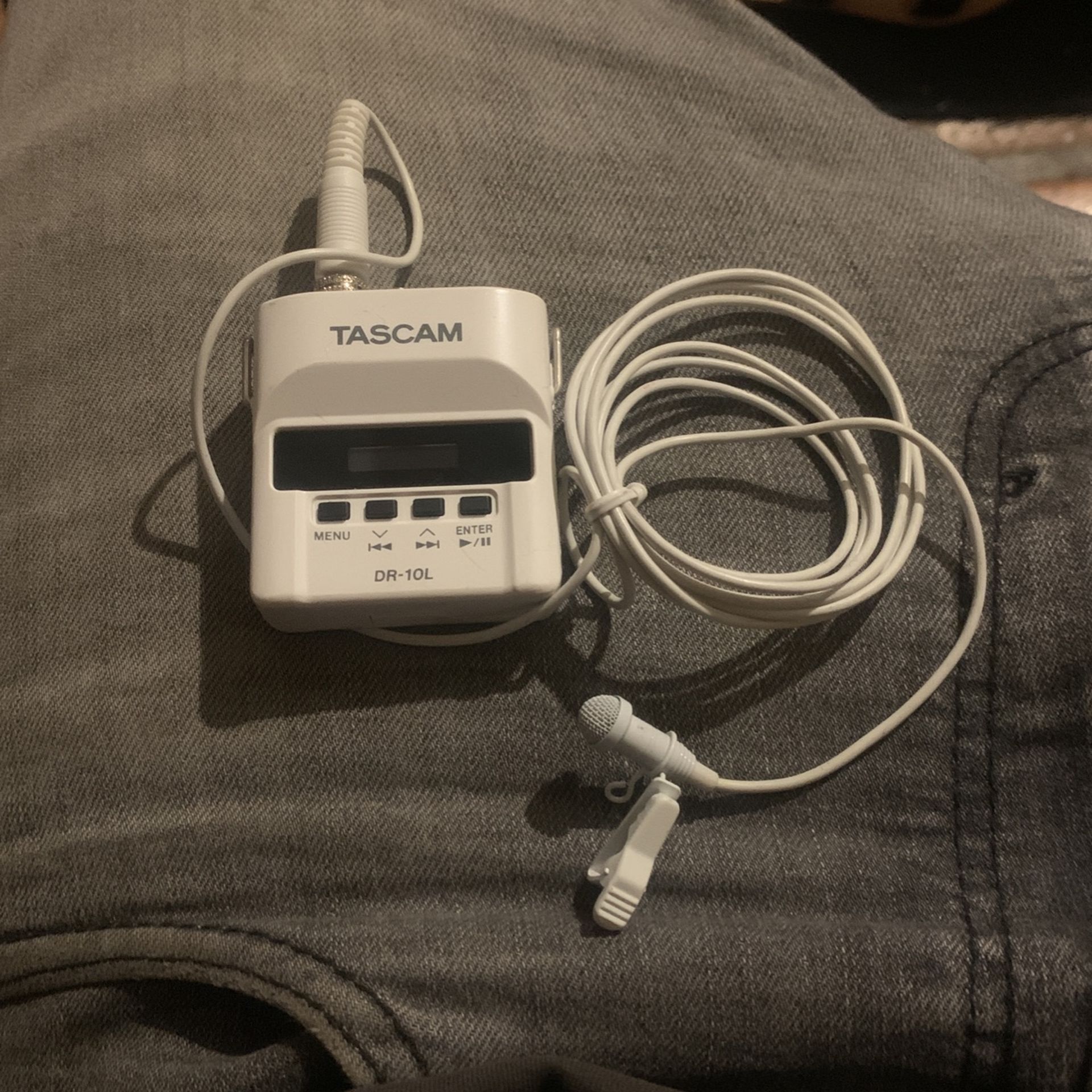 Tascam DR-10L/LW Digital Audio Recorder with Lavalier