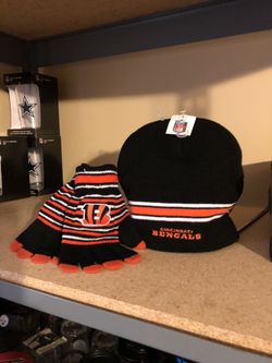 Cincinnati Bengals beanie and gloves