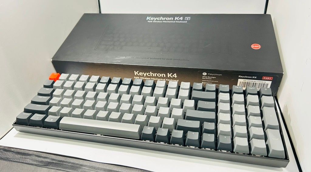 KeyChron K4 Wireless Mechanical Keyboard -Bluetooth Backlit Like New