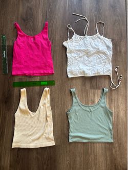 Bundle 20 tops for $10