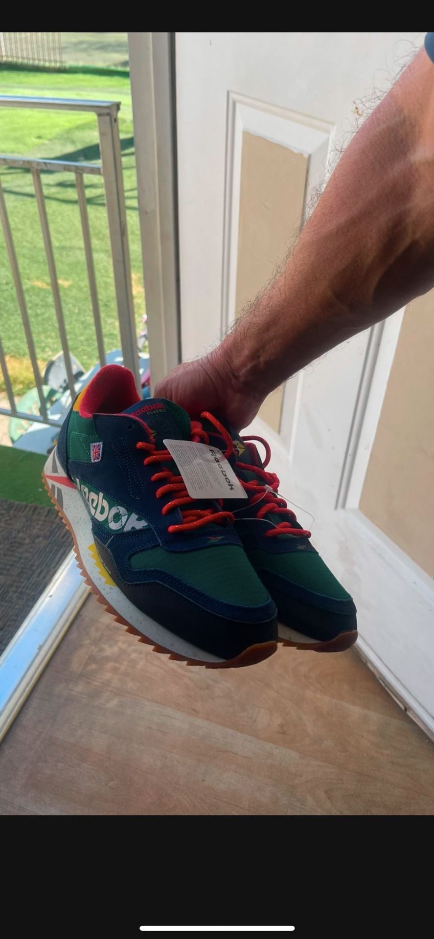 Men's Reebok Alter The Icons Navy / Multicolor size 9 1/2