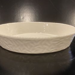 Stangl White 13” Cookrite Ovenware Casserole Dish excellent condition