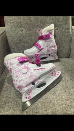 Ice skates adjustable size 2-5, shoe size 2, 3, 4, 5 new or like new