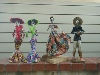 Day of the Dead/Dia de Los Muertos Catrinas y Catrin