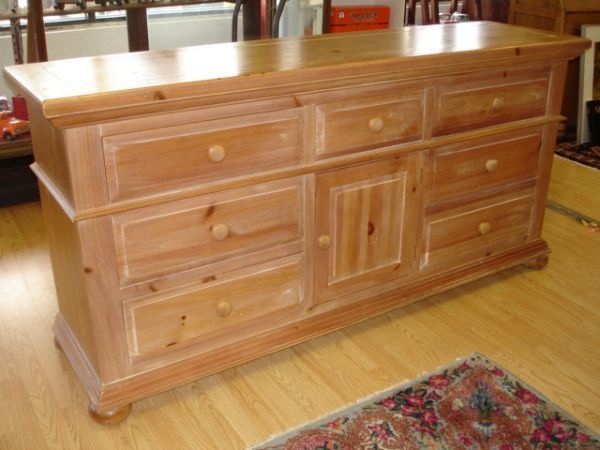Broyhill pine dresser deals