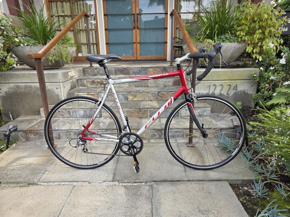 Fuji Newest 3.0 Road Bike