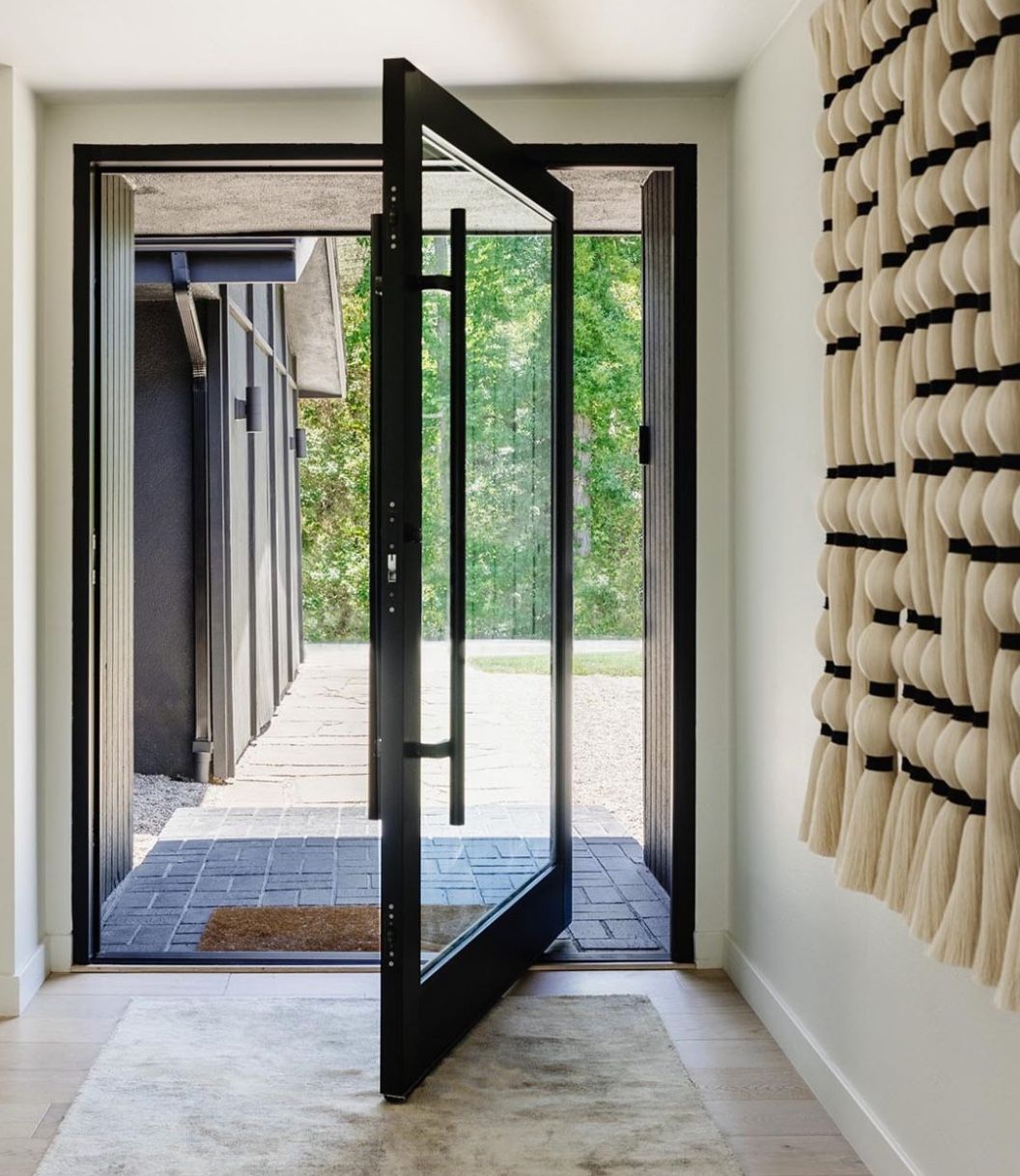 Pivot Door- Series 980