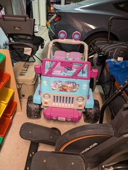 Frozen Power Wheels jeep W/Power Chord Works As Should