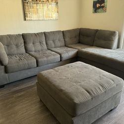 Sectional Couch 