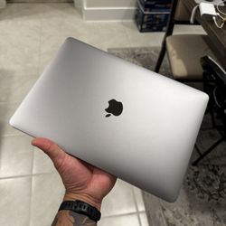 MacBook Pro 2020 M1 13” 1TB 16GB ram