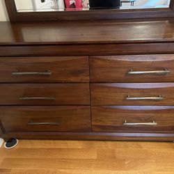 Mahogany 6 drawer dresser