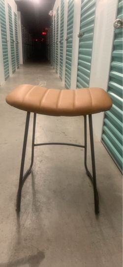Backless Bar Stool with Leather Seat