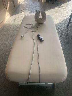Massage bed