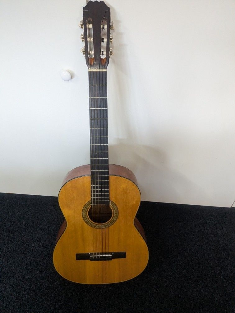 Vintage 1970s Aria Ac7 Classical Guitar