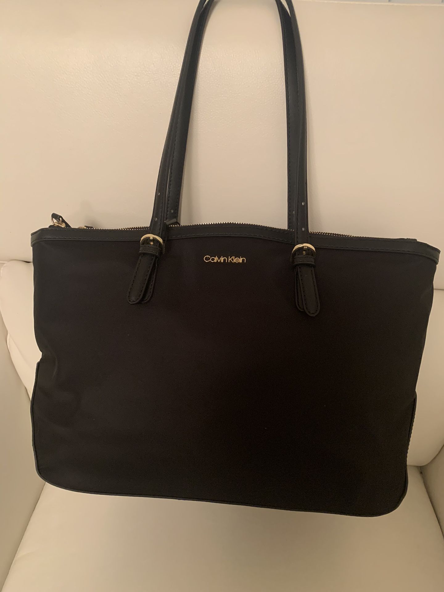 Calvin Klein Abigail Nylon Tote Bag In Black