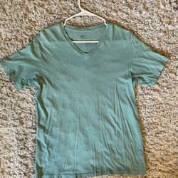 Gap Aqua Green Men’s T-Shirt Size Small (Has Small Holes)