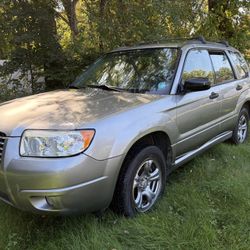 SUBARU FORESTER LS - AWD