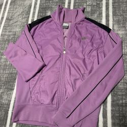  Nike Woman’s Jacket size Medium. Pre-Owned.