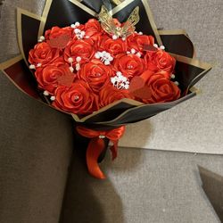 Florero Muy Bonito 24 Rosas  Rojas  $95