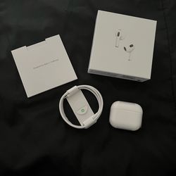 Apple AirPods 3rd Generation with MagSafe Wireless Charging Case