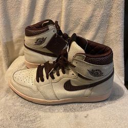 Jordan 1 Retro High  OG. A Ma Maniere. Size. 13 