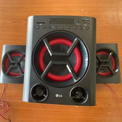 LG LK72B Speaker System With 2 Additional Speakers