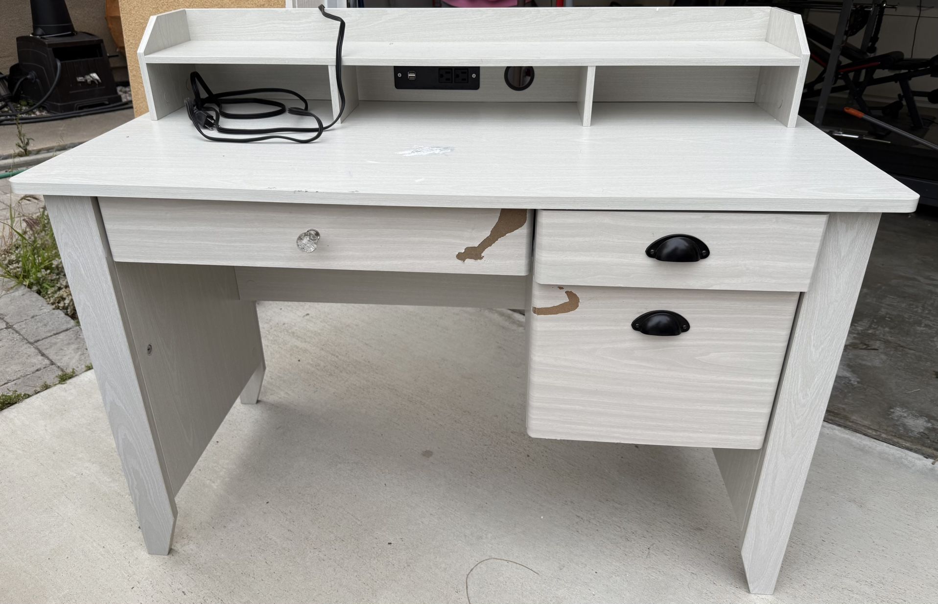 Free Desk