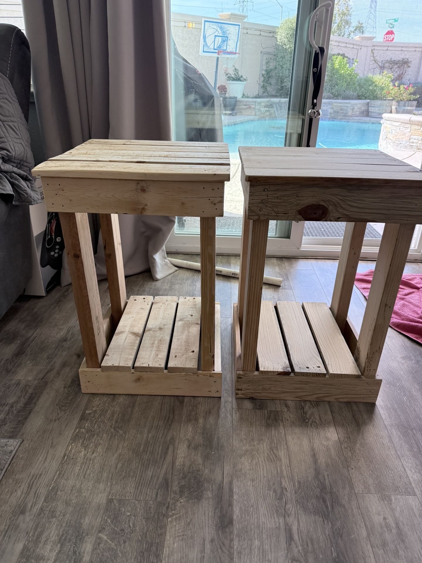 Night Stands / End Tables