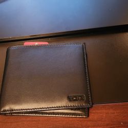 Tumi RFID  Wallet