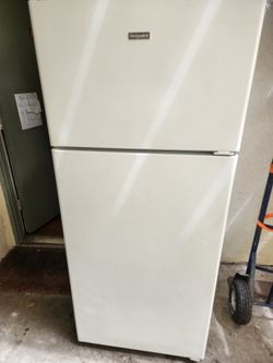 17.5 Hot Point Refrigerator