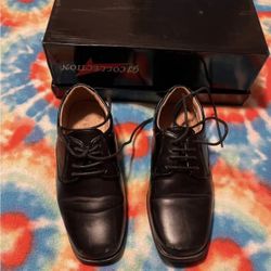 Boys Black Dress Shoes Size: 9 (Toddler Boy)
